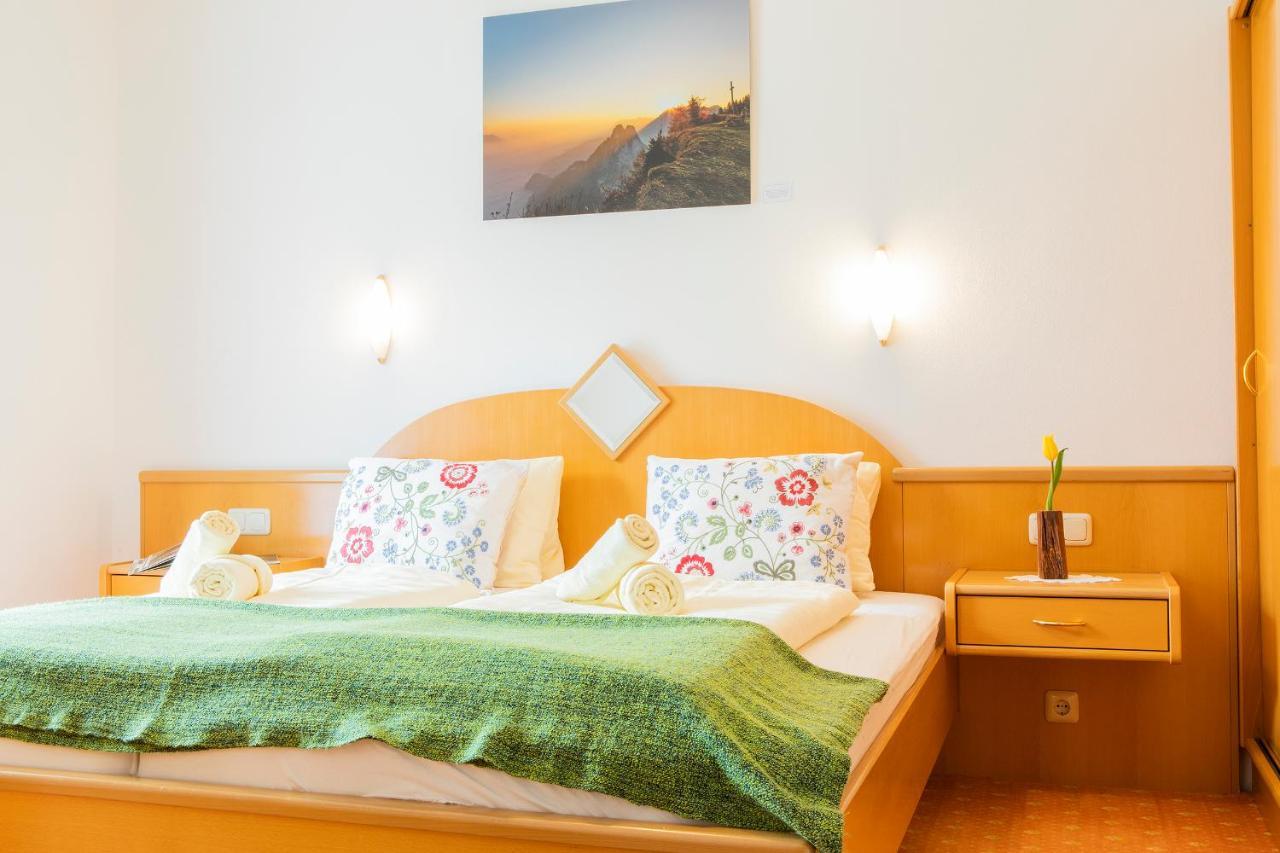 Hotel garni Weberhäusl Strobl Exteriör bild